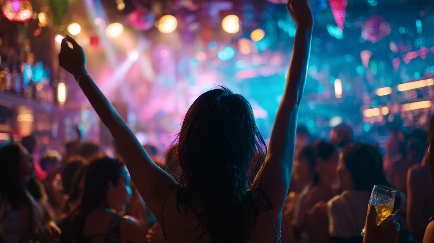 Niky's Speakeasy & Nightclub Bangtao Voted Best Nightclub in Bangtao, Phuket Davidv. 56221 Smiling Party Crowd At A Local Phuket Nightclub 636d5215 3573 43e0 8200 333b4165772